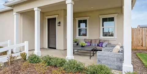 Exterior - 972 W Dana Rd, Madera, CA 93636 photo 5 of 8