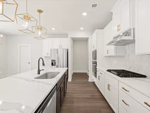 Kitchen - 424 Ragland Ave, Greer, SC 29651 photo 1 of 2