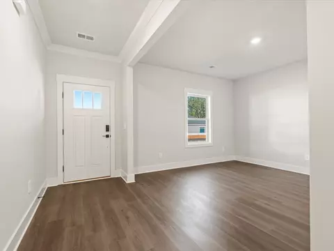 Entry Way - 424 Ragland Ave, Greer, SC 29651 photo 2 of 6