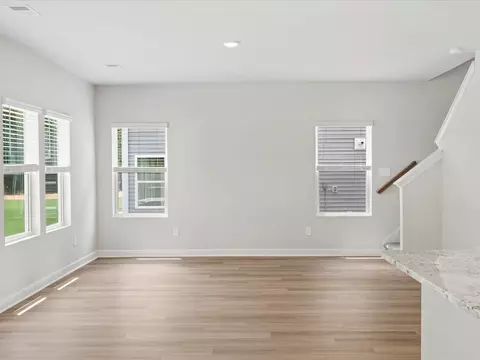 Living - 424 Ragland Ave, Greer, SC 29651 photo 3 of 3