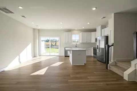 Living - 232 Jango Cir, Greer, SC 29651 photo 2 of 3