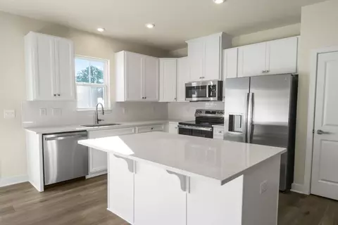 Kitchen - 232 Jango Cir, Greer, SC 29651 photo 1 of 3