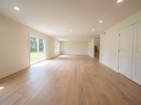 Living - 1480 Hess Cir, Mansfield, OH 44903 photo 1 of 3