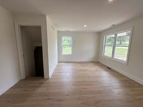 Living - 1480 Hess Cir, Mansfield, OH 44903 photo 3 of 3