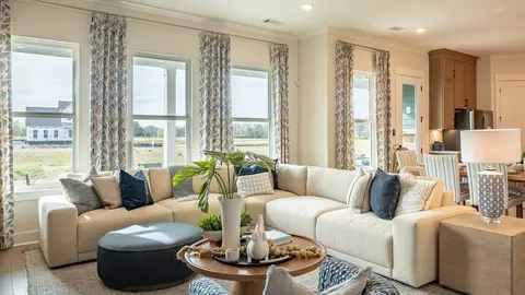 Living - 2913 Biloxi Ct, Murfreesboro, TN 37129 photo 4 of 6