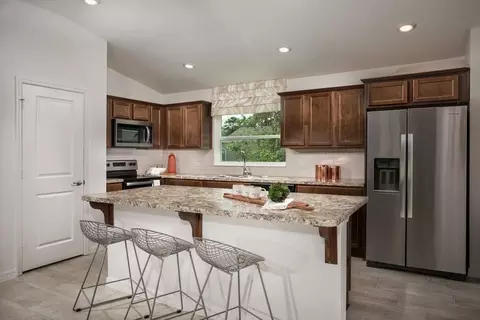 Kitchen - 16648 Luminary Loop, Clermont, FL 34714 photo 2 of 5