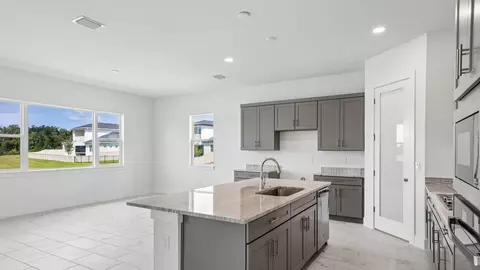 Kitchen - 8255 Golden Beach Ct, Parrish, FL 34219 photo 1 of 10