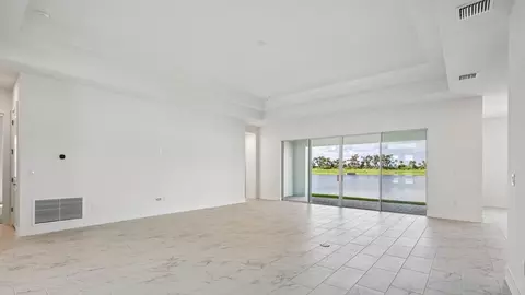 Living - 8255 Golden Beach Ct, Parrish, FL 34219 photo 4 of 9