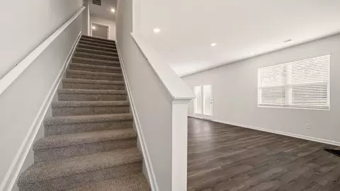 Entry Way - 513 Alder Lane Ct, Griffin, GA 30223 photo 3 of 5