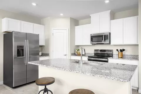 Kitchen - 1125 172nd Ct E, Bradenton, FL 34212 photo 4 of 4