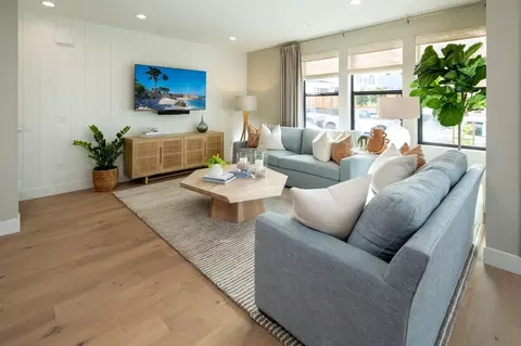 Living - 98 8th St, Marina, CA 93933 photo 1 of 4