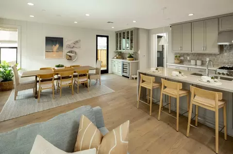 Dining - 98 8th St, Marina, CA 93933 photo 1 of 1