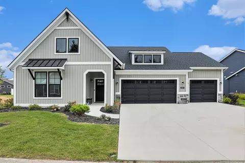 4600 Macatawa Legends Blvd, Holland, MI 49424