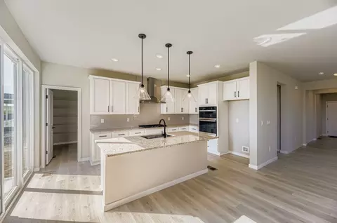 Kitchen - 7201 Aspen Brook Ave, Frederick, CO 80530 photo 2 of 7
