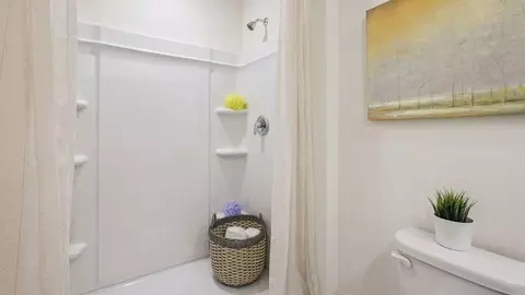 Bath - 1076 Bear Hammock Dr, Umatilla, FL 32784 photo 6 of 7