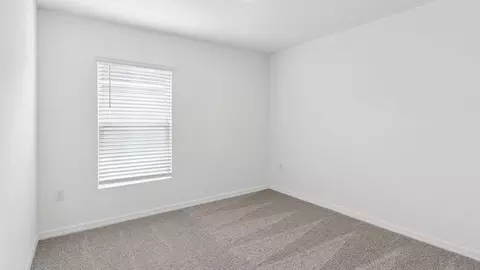 Bedroom - 1076 Bear Hammock Dr, Umatilla, FL 32784 photo 5 of 19