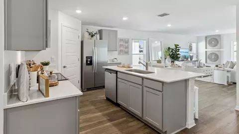 Kitchen - 1076 Bear Hammock Dr, Umatilla, FL 32784 photo 1 of 9