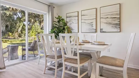 Dining - 1076 Bear Hammock Dr, Umatilla, FL 32784 photo 5 of 5