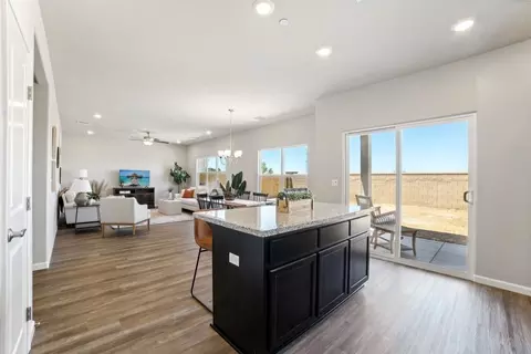 Entry Way - 1165 Nicklaus Rd, Galt, CA 95632 photo 2 of 5