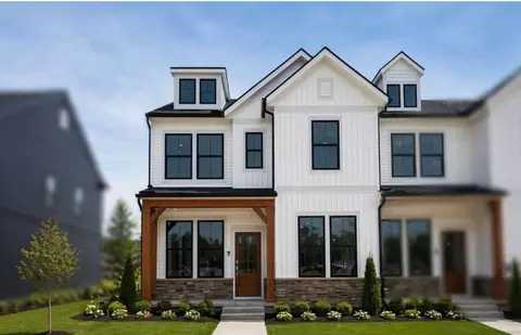 271 Lantana Dr, Brighton, MI 48116