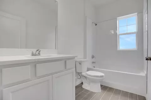 Bath - 7495 Sea Manatee St, Parrish, FL 34219 photo 1 of 3