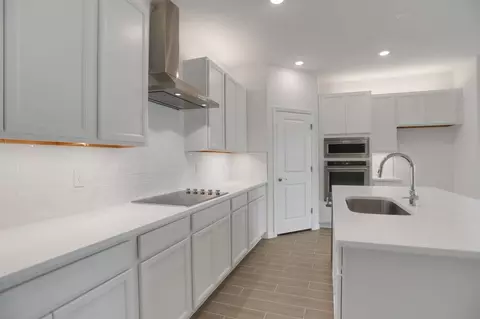 Kitchen - 7495 Sea Manatee St, Parrish, FL 34219 photo 4 of 8