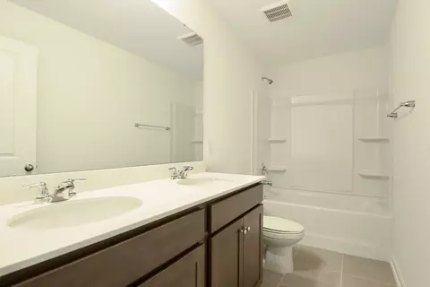 Bath - 335 Barbosa Trl, Saint Augustine, FL 32095 photo 4 of 8