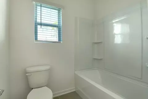 Bath - 335 Barbosa Trl, Saint Augustine, FL 32095 photo 2 of 8