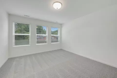 Bedroom - 5018 Silver Brook Rd, Durham, NC 27703 photo 2 of 5