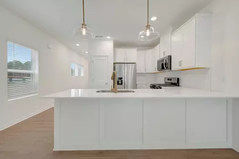 Kitchen - 5018 Silver Brook Rd, Durham, NC 27703 photo 2 of 5