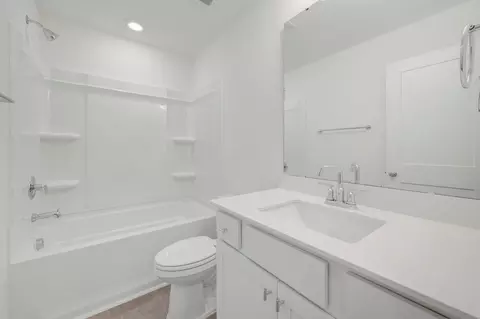 Bath - 5018 Silver Brook Rd, Durham, NC 27703 photo 2 of 5