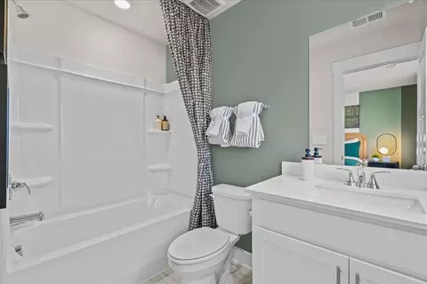 Bath - 1854 Springfield Rd, Boiling Springs, SC 29316 photo 1 of 2