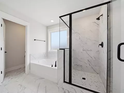 Bath - 1854 Springfield Rd, Boiling Springs, SC 29316 photo 2 of 3