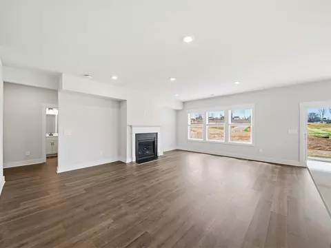 Living - 1854 Springfield Rd, Boiling Springs, SC 29316 photo 2 of 3