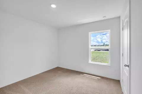 Bedroom - 13861 SW 27th Ct Rd, Ocala, FL 34473 photo 2 of 3