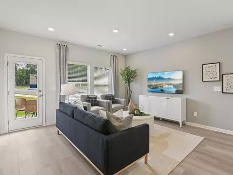 Living - 5520 Cosimo Rd, Fairburn, GA 30213 photo 3 of 5