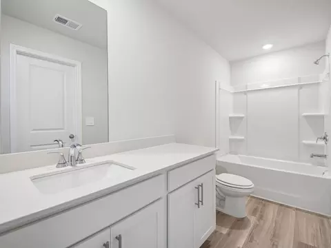 Bath - 5520 Cosimo Rd, Fairburn, GA 30213 photo 2 of 8