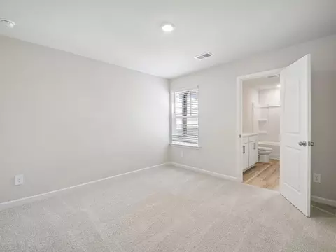 Bedroom - 5520 Cosimo Rd, Fairburn, GA 30213 photo 2 of 6