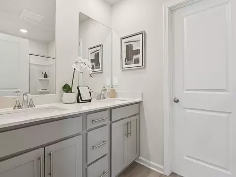 Bath - 5520 Cosimo Rd, Fairburn, GA 30213 photo 5 of 8