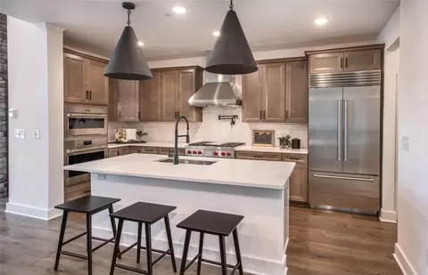 1 Ayers St, Far Hills, NJ 07931