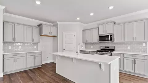 Kitchen - 11 Stonebridge Dr, Petal, MS 39465 photo 3 of 4