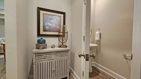 Entry Way - 11 Stonebridge Dr, Petal, MS 39465 photo 3 of 5