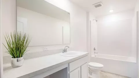 Bath - 14055 Spring Hill Dr, Spring Hill, FL 34609 photo 1 of 2