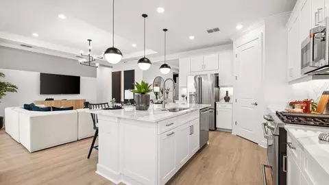 Kitchen - 10614 Eclipse St, Sarasota, FL 34241 photo 7 of 11