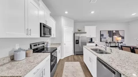 Kitchen - 117 Gateway Dr, Jackson, TN 38305 photo 1 of 14
