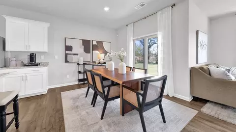 Dining - 117 Gateway Dr, Jackson, TN 38305 photo 2 of 4