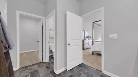 Entry Way - 117 Gateway Dr, Jackson, TN 38305 photo 3 of 6