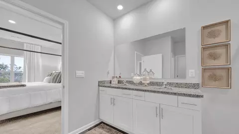 Bath - 117 Gateway Dr, Jackson, TN 38305 photo 3 of 10