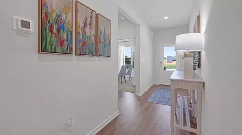 Entry Way - 117 Gateway Dr, Jackson, TN 38305 photo 5 of 6