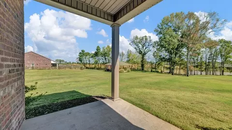 Exterior - 117 Gateway Dr, Jackson, TN 38305 photo 3 of 5